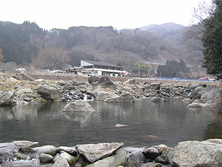 フィッシングエリア青根キャンプ 管理釣り場 神奈川でのんびり過ごすのもいいです 管理釣り場で子供と一緒に魚釣り 釣り 管理釣り場